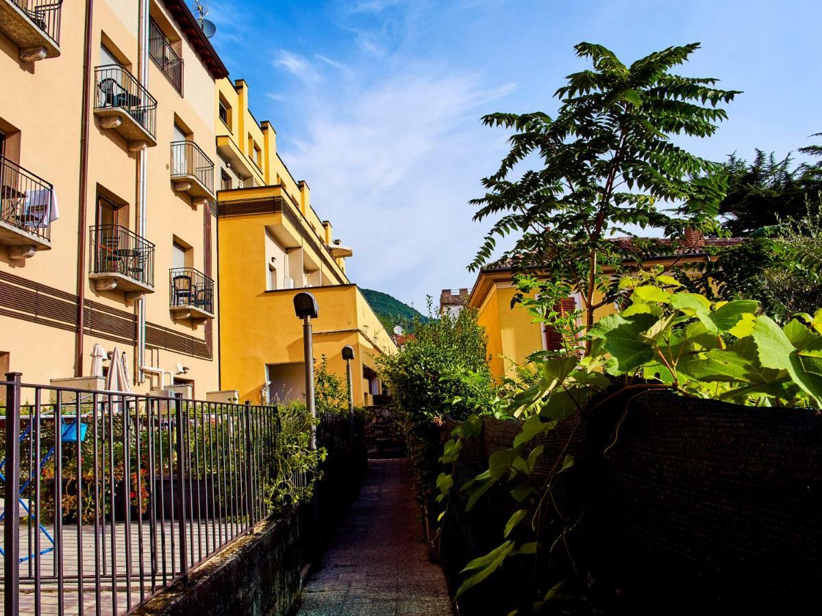 5 Lake Sweet Home Acquaseria Bagian luar foto